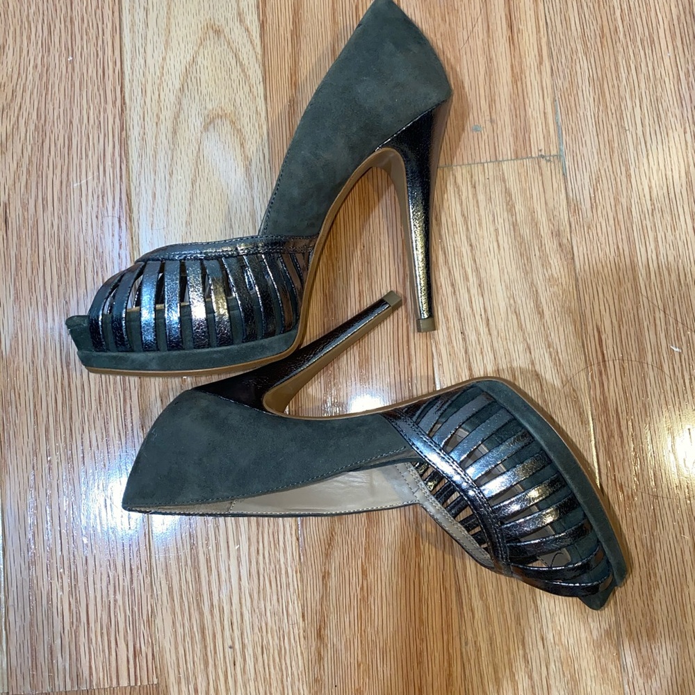 Zara Collection Metallic Silver and  Green Heels - Picture 4 of 5